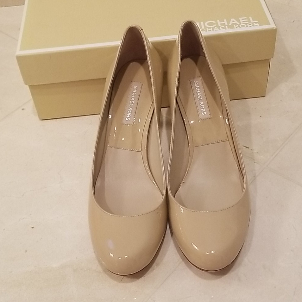 Michael Kors pumps
